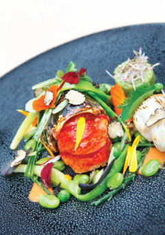 RELISH_COOKBOOK's tweet photo. #WhatWomenWantIn5Words This Amazing Foraged Lobster Salad https://t.co/CEZad9cph9 #NEY2 @Fevershamarms #Recipe https://t.co/Wb3OwVPz8b