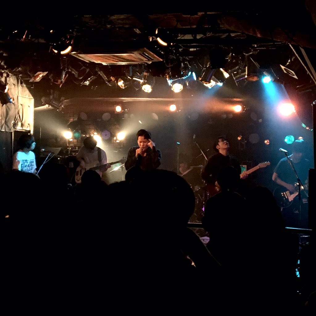 kichijoji_pk's tweet photo. 3バンド目は meguRe: です！
爽やかで勢いもあっていいですね〜(*^^*)バラードも素敵でした！
(とーま) https://t.co/lT64jXLJet