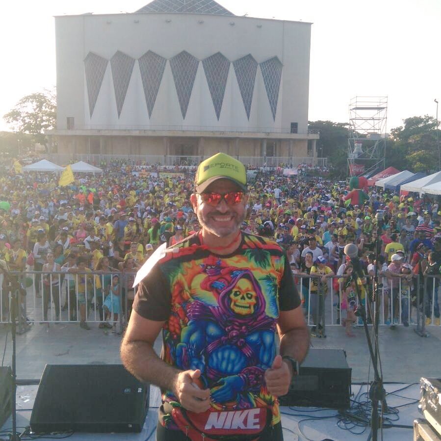 pataliali's tweet photo. Si esto fue en el corre corre carnaval 10k😊 éxito total!!!
Ya puedo imaginar lo que será la #MMBAQ2016
#Barranquilla https://t.co/jeUeiAemY8