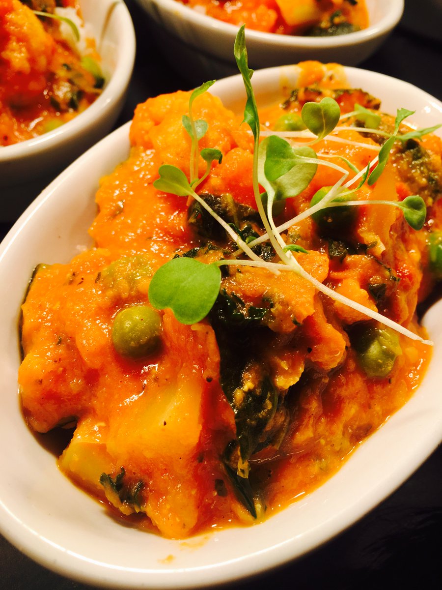 CafesbyHPL's tweet photo. Vegetable curry with Basmati rice...yum yum! #CafePortrait #lunch @edinburgh @NatGalleriesSco https://t.co/tKE0ojO23d