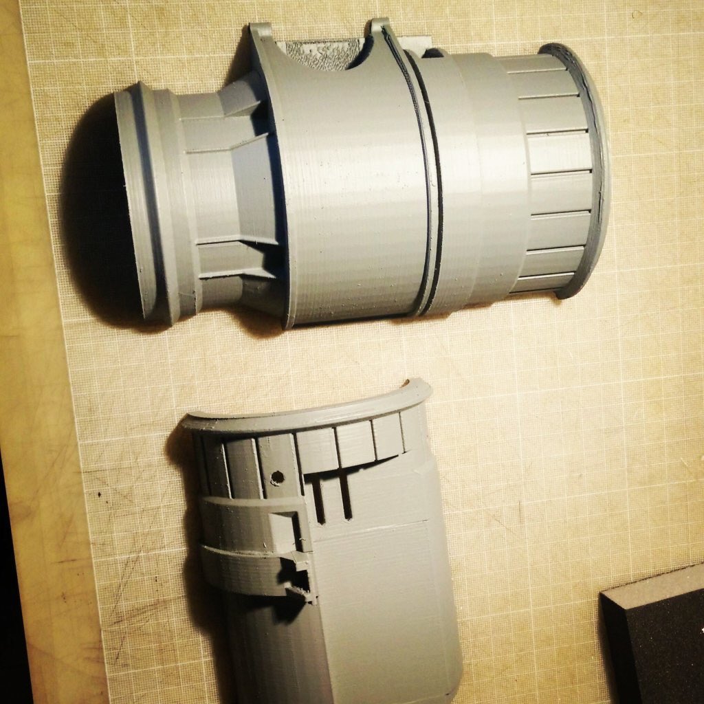 lagrottedubarbu's tweet photo. serais à la prochaine @fannysparty #fp61 pour impression3D / trucs pour cosplayers et makers https://t.co/qHK93lwMPq https://t.co/blmjZ1hK6u