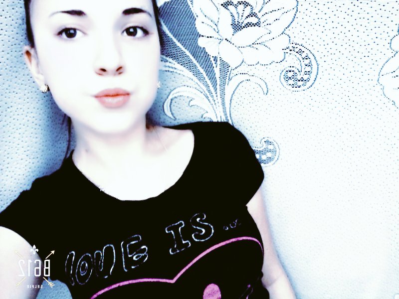 Mint__coconut's tweet photo. 😏я плыву на крокодиле и никто не знает как я это делаю 🌊💣
#Sergeeva https://t.co/rjZRxb0OYs