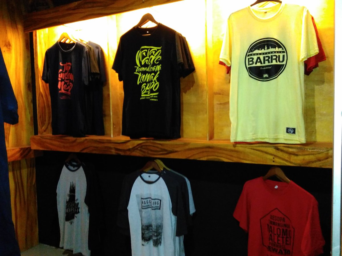 Cundekk's tweet photo. Selamat Malam sob. Yuk mari merapat ke Galery Shop Cundekk, cc @Jalan2Seru_BRU  #supportkaoslokalbarru https://t.co/atQFOH9Xcm