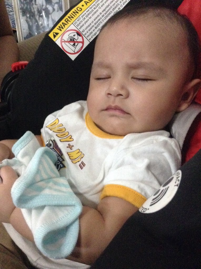 Jdanesa's tweet photo. @chefajardo hi mommy wru? 😴😴 https://t.co/mazUX6SXid