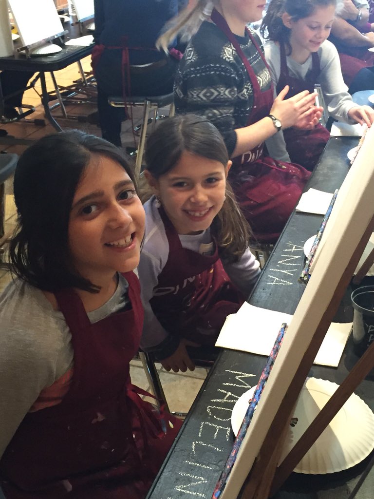 amynewman's tweet photo. My little artist! https://t.co/bWWHC6dJCj