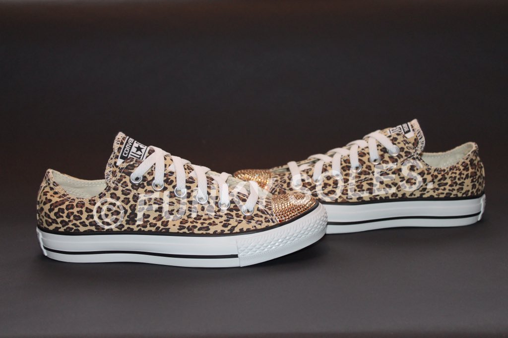 FunkySoles1's tweet photo. Leopard Print Converse With Gold Swarovski Crystals #funkysoles #standout https://t.co/mhObiYd8a1