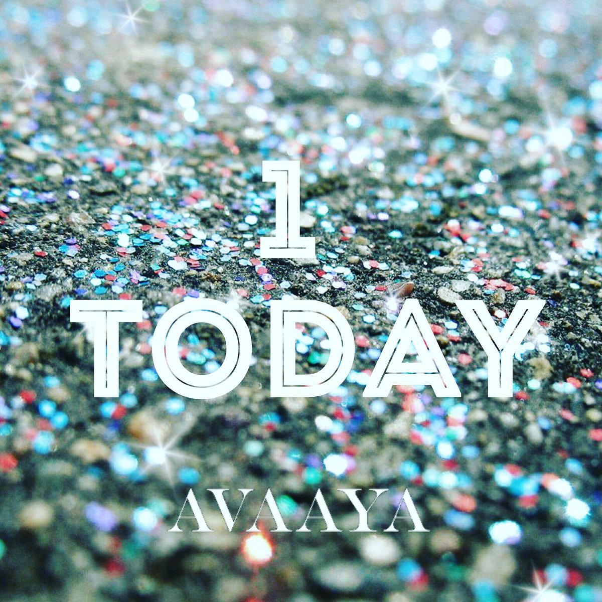 ShopAVAAYA.com has turned 1 today!! 🎉🎈🎉 
Enter AVAAYA1 at checkout for a thank you surprise to you all!!