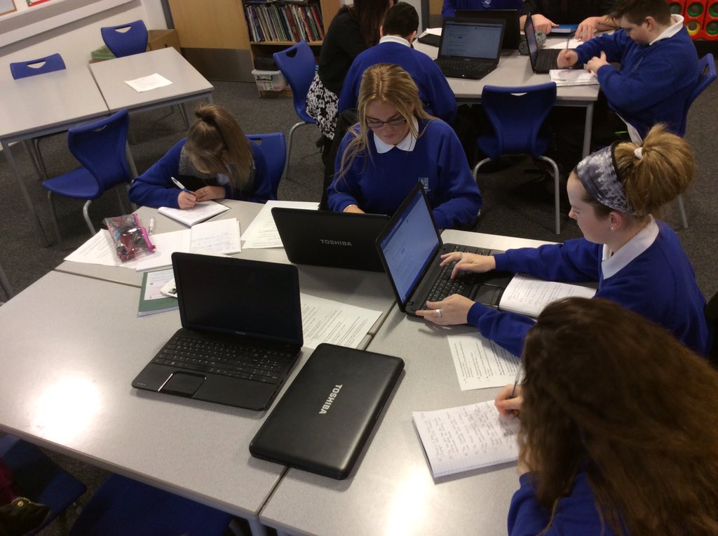 Great ICT History lesson with #9S today! #InternetChallenge