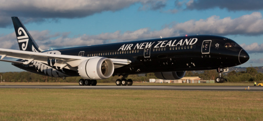 AirNavRadar's tweet photo. New Zealand B787-9 #NZ90 encountered horrific turbulence during service.
Follow NZ flights: https://t.co/bZEd9AfW6B https://t.co/uFozXvcLeU