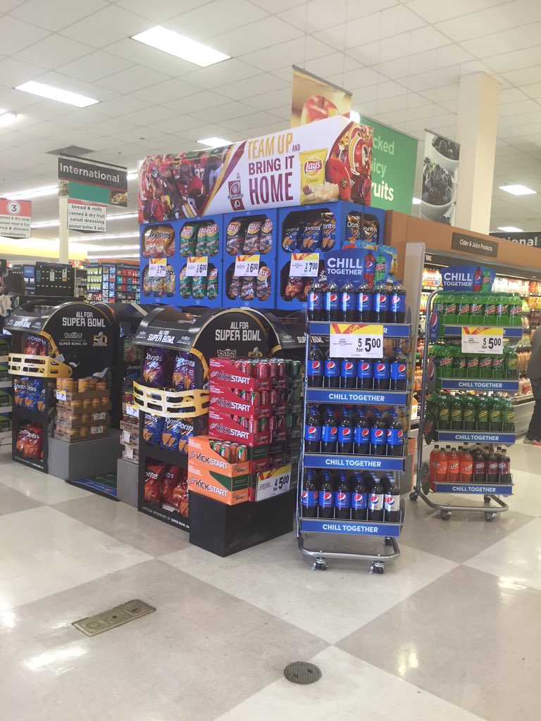 JVHarris_Frito's tweet photo. #flmat_superbowl50 Shoppers Bowie, MD is ready for Super Bowl! Washington, DC Zone SDL Allison Lloyd BAM! https://t.co/9BkOuohD9a