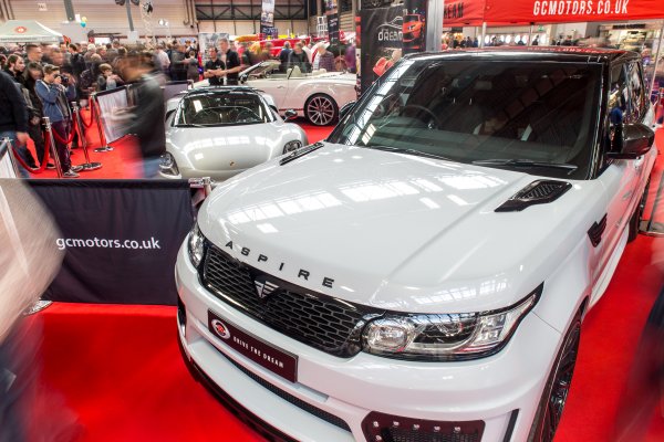 aspirebespoke's tweet photo. Aspire #RangeRover demo car @autosport show last weekend. #GCmotors #supercar #hypercar https://t.co/gg5B7rJRi9 https://t.co/lQA3MjIlvE