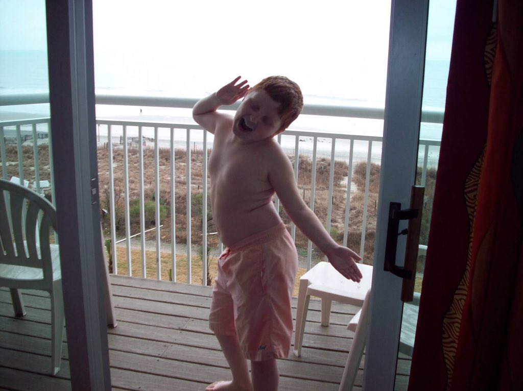 DavisJPayne's tweet image. happy birthday bro congrats on finally getting a twitter💯😈✊🏿 #art1 #firstlunch #nicksmom