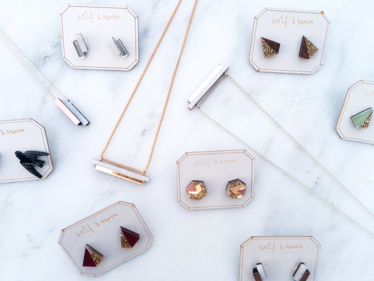 wolfandmoonshop's tweet photo. Don't miss out on our January Sale! Up to 30% off until midnight tonight at
https://t.co/l8RU88618N https://t.co/zSEtncXtI4