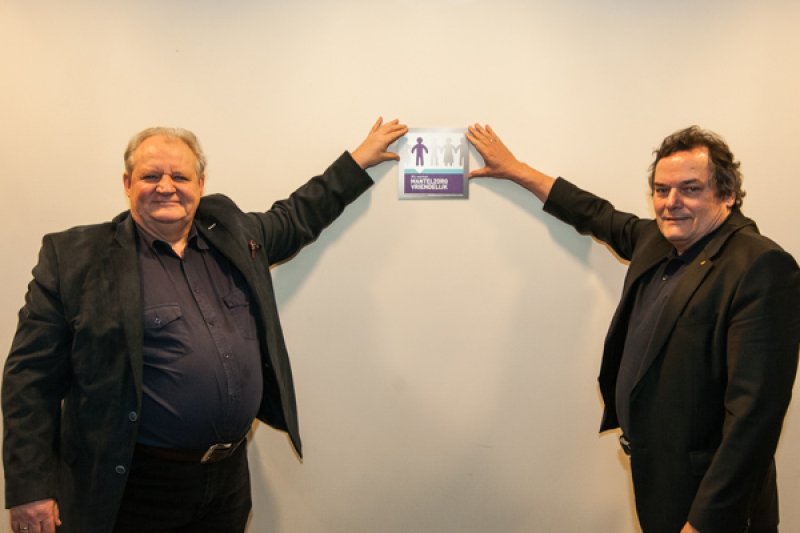 nieuwsuit024's tweet photo. Nijmegen officieel erkend als mantelzorgvriendelijke gemeente  https://t.co/zdnquiA174 https://t.co/r63NmCJlSA