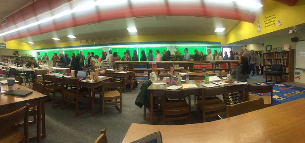 JGlennEdwardsES's tweet photo. #tlim Coaching Day with the extraordinary @tlim_sat #humanbargraph #leadership #JGE https://t.co/BqvBDj4l4S