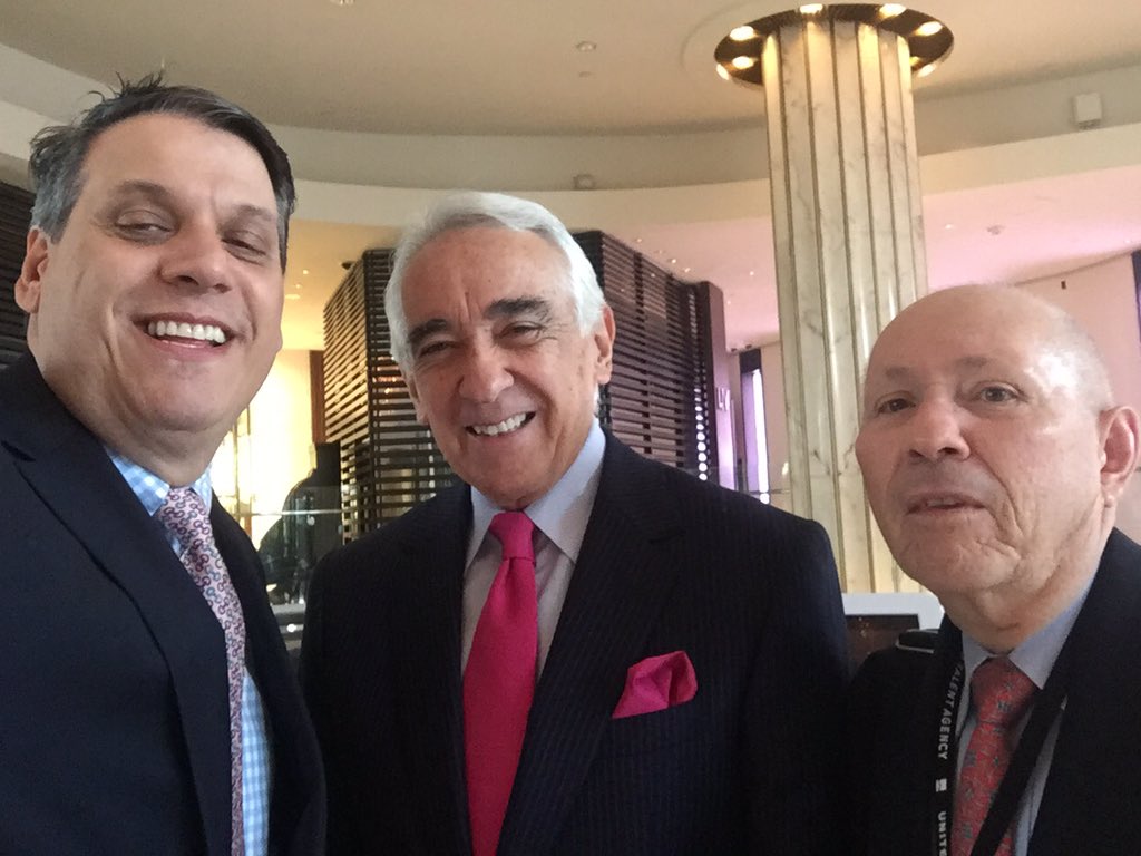 En el Natpe Miami con la grata compañía del Dr Eladio L. De RCTV (Pedro C. Eladio L. Carlos S.)