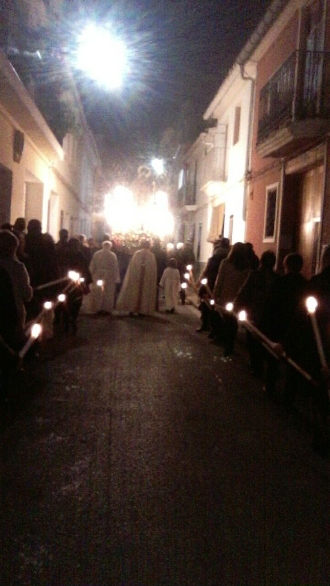 vignaticonsOK's tweet photo. Presentes en las fiestas patronales de #Pedralba #SanAnton2016 gracias por hacernos parte @RobertoSerigo @InmaCarsi https://t.co/AmmtREj0nq