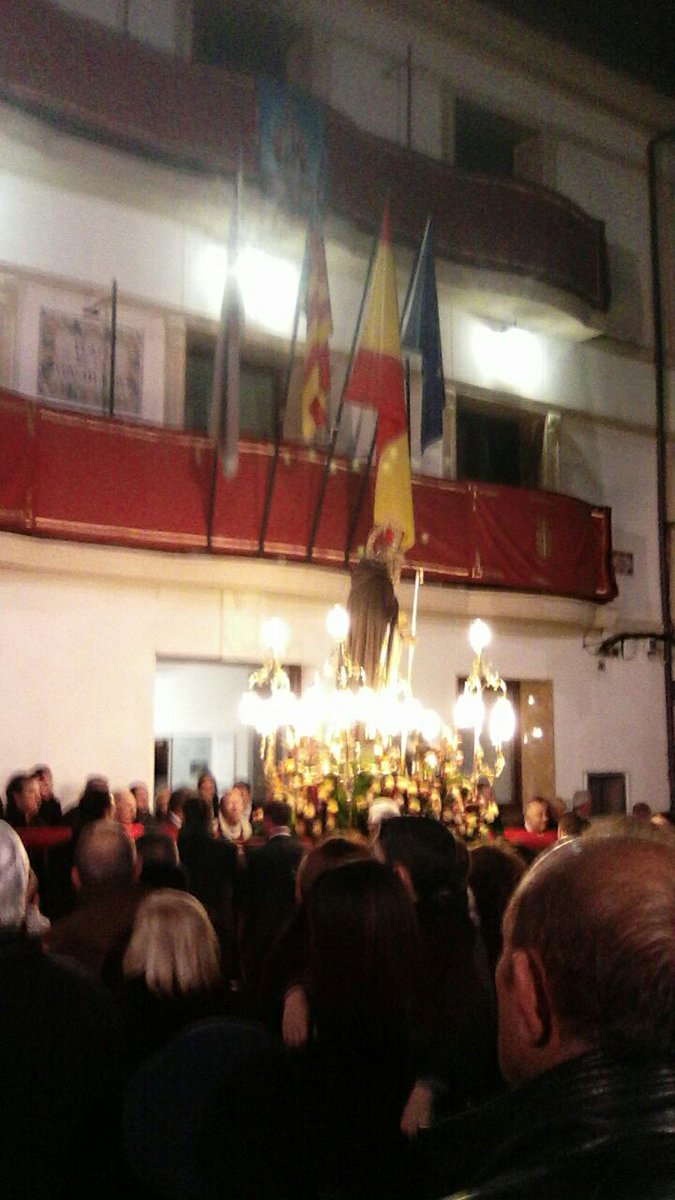 vignaticonsOK's tweet photo. Presentes en las fiestas patronales de #Pedralba #SanAnton2016 gracias por hacernos parte @RobertoSerigo @InmaCarsi https://t.co/AmmtREj0nq