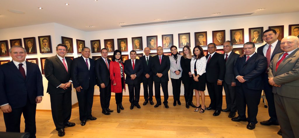 PRI_Nacional's tweet photo. Unid@s e incluid@s, por el futuro de #Puebla. ¡Junt@s, nuestro partido va por el triunfo! https://t.co/fcTCCn596e