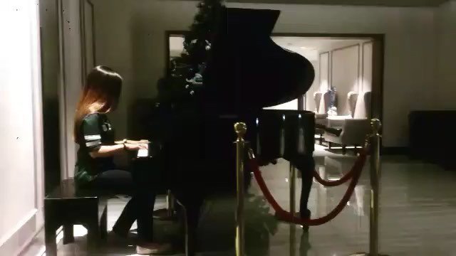 aldenrichncds02's tweet photo. #Repost rmcfaulkerson with grabapp 
imagine 🎹🎶
• • •
Aasa na ba ako? So ano? Piano ba?
#latepost #Jan192016 #ALDUBF… https://t.co/OXpE4BwDWm