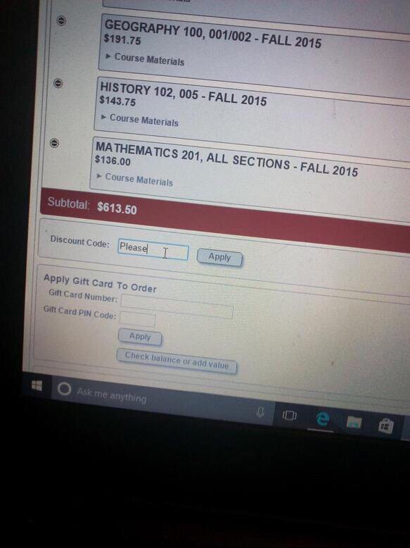 byreIatable's tweet photo. When your books expensive and you don't have a discount code https://t.co/hWRX5rfRRy