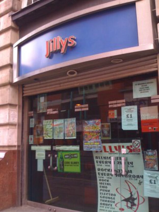 The_Worker_Bees's tweet photo. Jillys - Rockworld. What a place!
Retweet if you rocked out there!
π€πΉπ€
#TheWorkerBees #Manchester https://t.co/vSeNWpBRqW