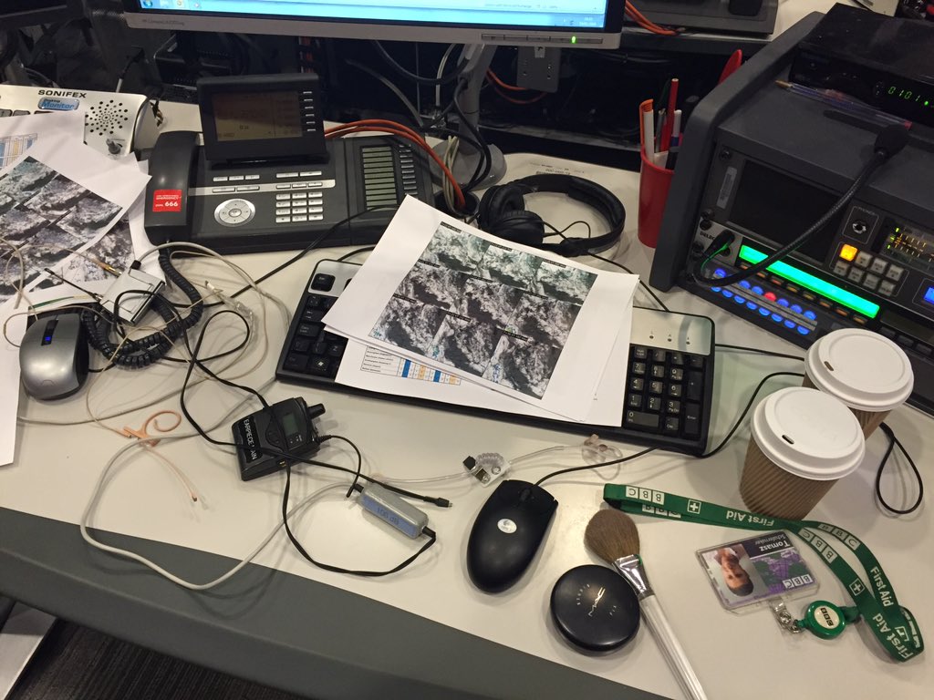 bbcweather's tweet photo. It's all go on shift here, broadcasts every 30min and graphics in between. Desk can get busy! #blusherbrush Tomasz S https://t.co/sHQOmnEHhk