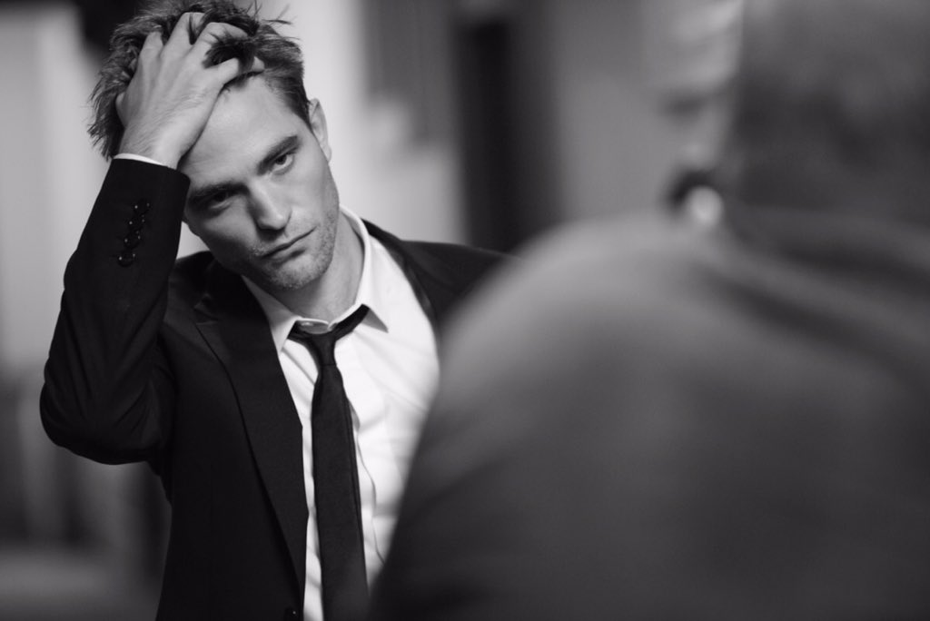 lifeloveartfilm's tweet photo. #RobertPattinson #itDior #DiorRob #PeterLindbergh @Dior https://t.co/mzoxKIvXji