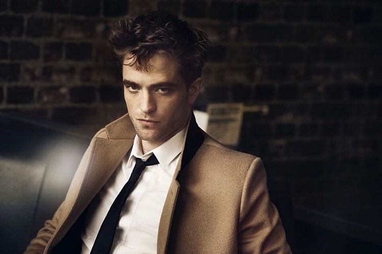 lifeloveartfilm's tweet photo. #RobertPattinson #itDior #DiorRob #PeterLindbergh @Dior https://t.co/mzoxKIvXji