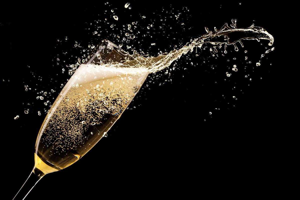 De crew staat op 19 maart klaar met bubbels, oesters en andere heerlijkheden! #CruiseGala #Leeuwarden #champagne