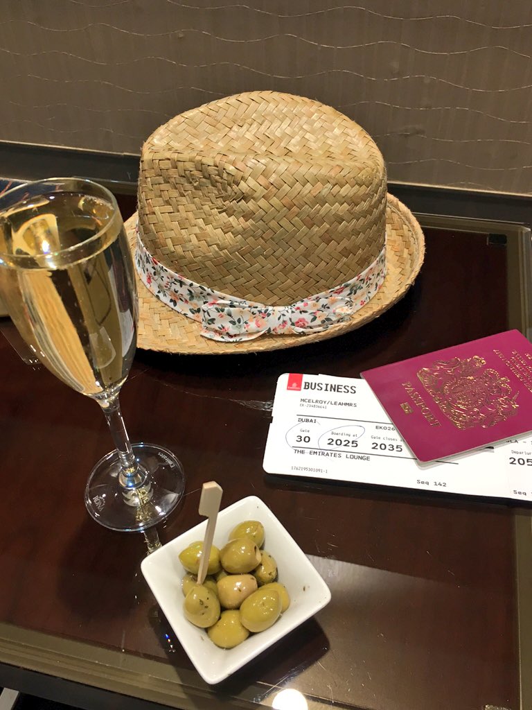 leah_macrae's tweet photo. Being spoiled rotten in the @emirates  business class lounge.My most favourite Airline.Off 2Vietnam Tweeps!#excitit https://t.co/TXRk6E5Sc6