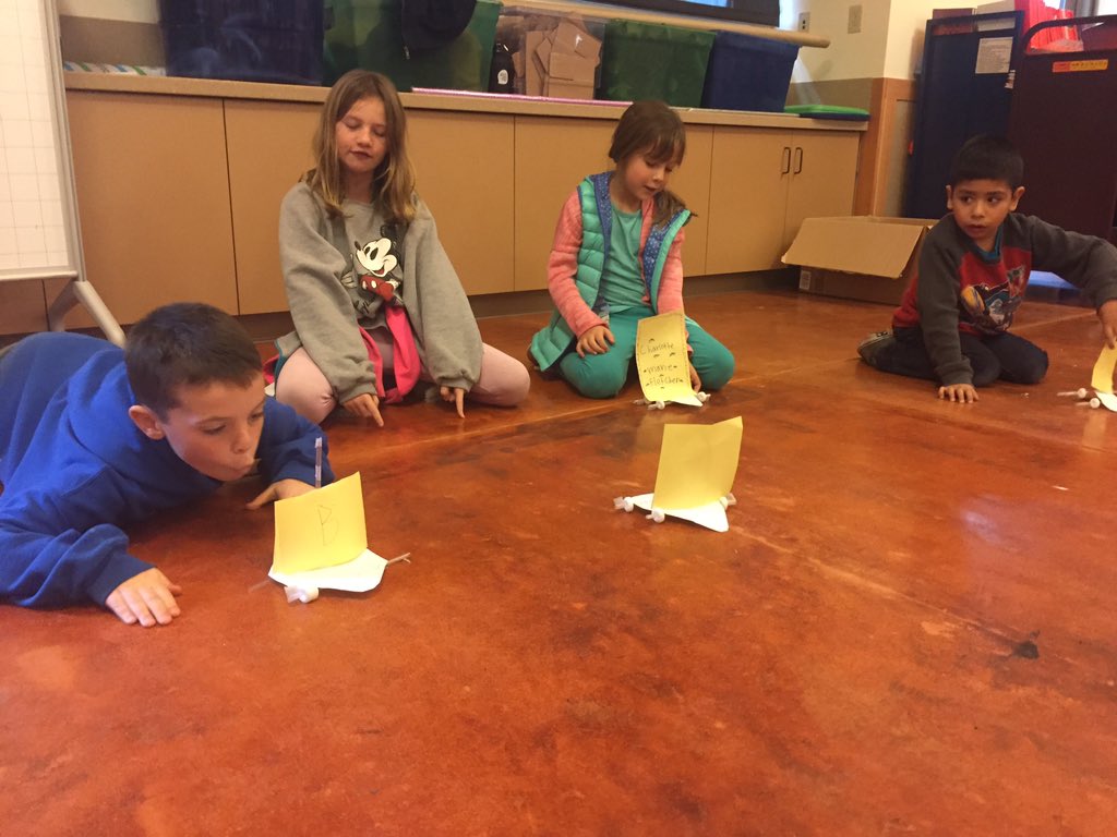 AdamsDesignSB's tweet photo. Today we are designing, testing, and redesigning our very own wind powered cars #puffmobile #engineering #play https://t.co/46GPtLXF7p