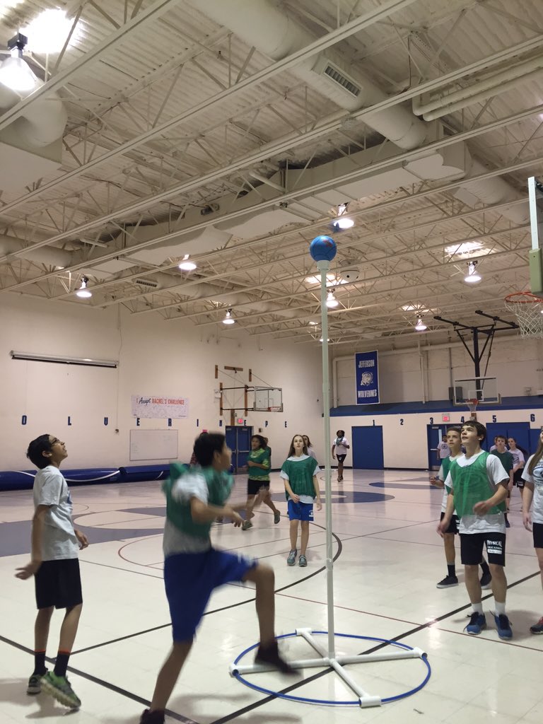 TchPE22's tweet photo. 2nd period playing a new game #angleball #trynewthings https://t.co/EAFLulhntj