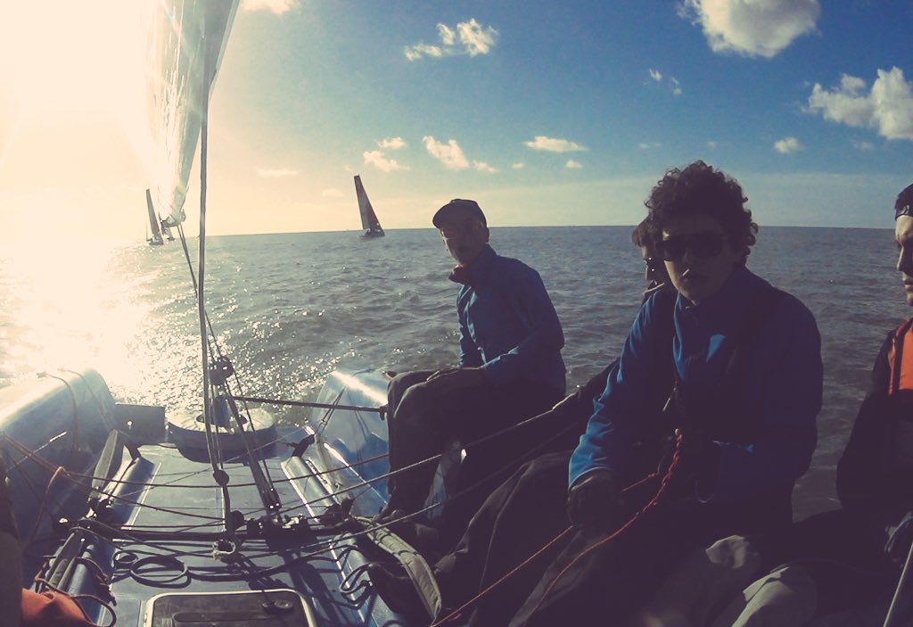 HugoDjFeyd's tweet photo. L'équipe voile @ENSEIRBMATMECA révise ses classiques dans des conditions exceptionnelles.
#ccedhec
#longtze 
#fun https://t.co/LRPeqfRljl