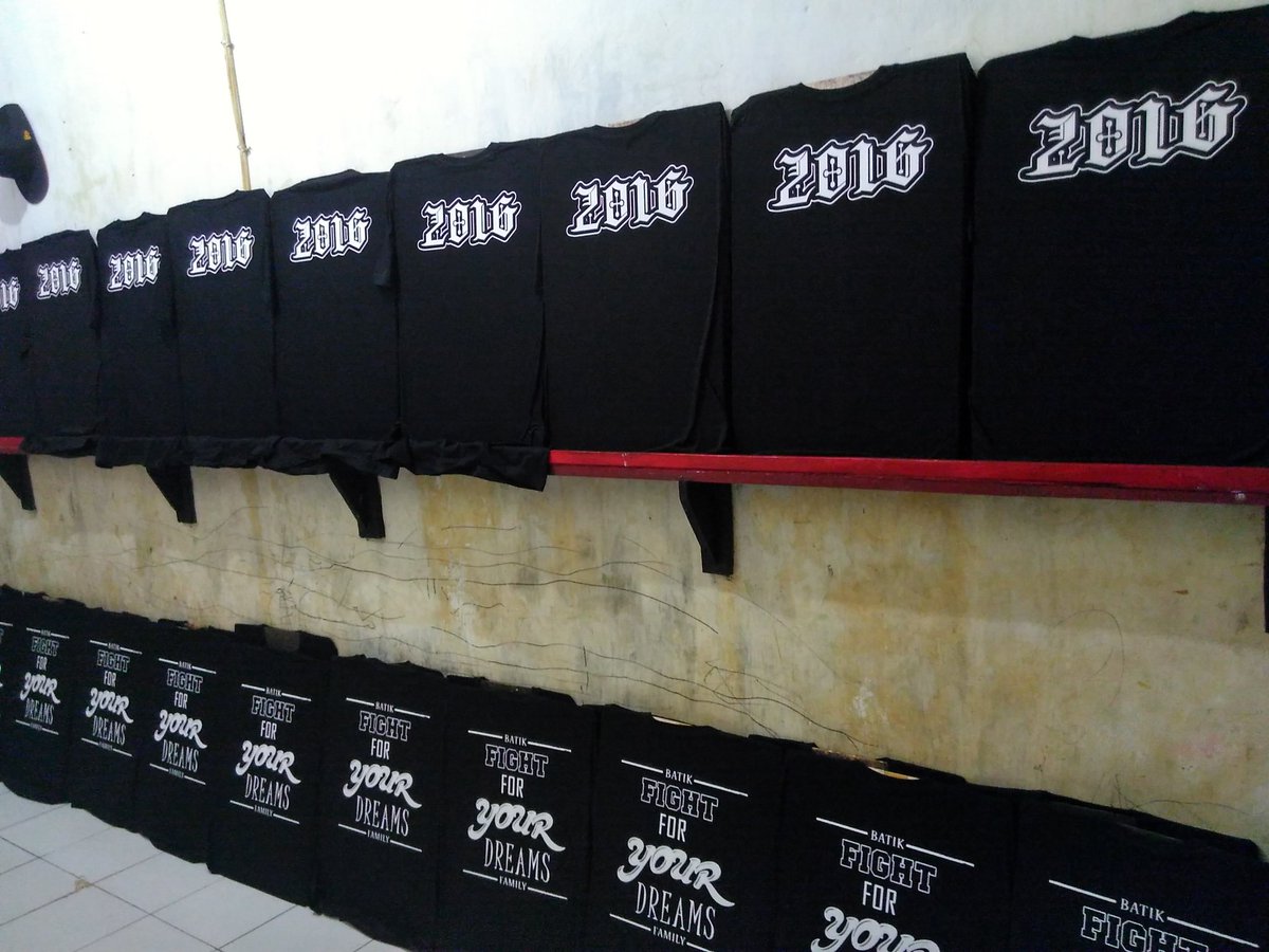 Belum finish,tapi harus istirahat :) 
Lanjut besok, yuk yg mau sablon kaos silahkan hub : 089653525133