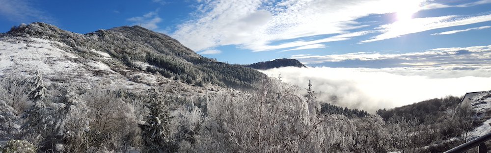 ChasseArdeche's tweet photo. Un beau paysage enneigé depuis le Col de l'#Escrinet https://t.co/zyttD5rBYb #Ardèche https://t.co/6VioSQEbep