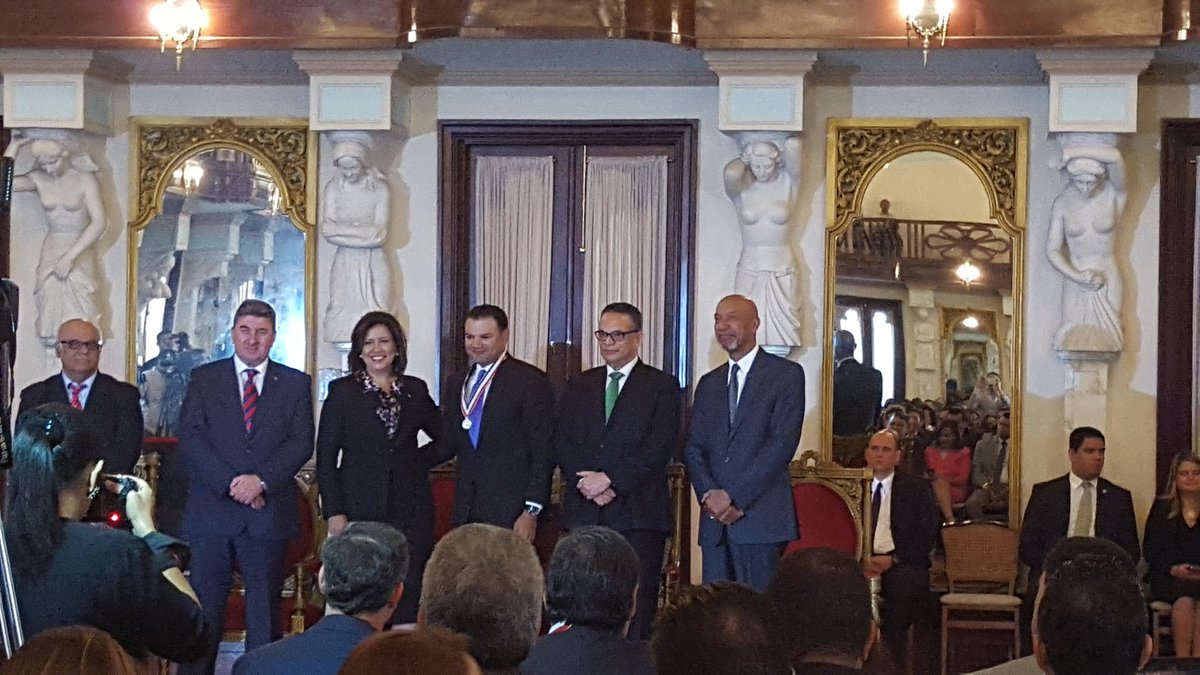 CNC es galardonado con Medalla de Oro en XI #PremioCalidadRD