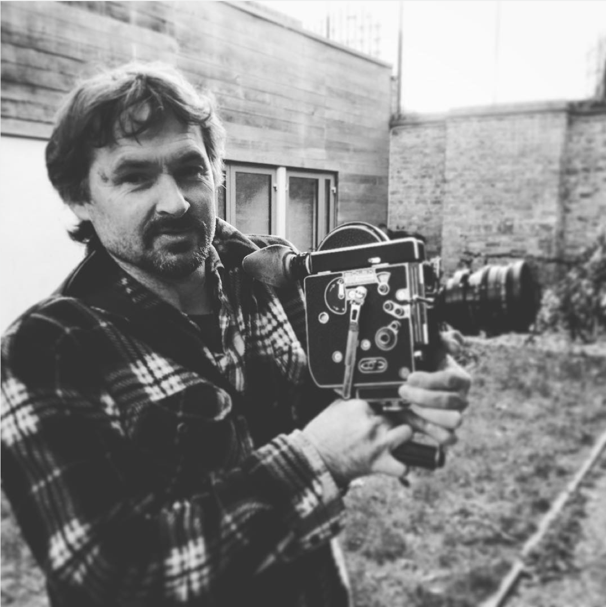 GiantSquidProd_'s tweet photo. Playing with the cam #whenswallowsflylow #bolex #indifilm #filmmaking #filmmakers https://t.co/1uZGfwVkmc