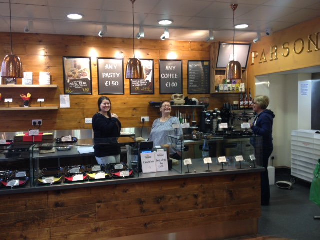 ParsonsBakery's tweet image. @nickparsons99 I agree!  Also a lovely day to open shop no 43 in Oakdale. #greatday #Oakdale #happybakers