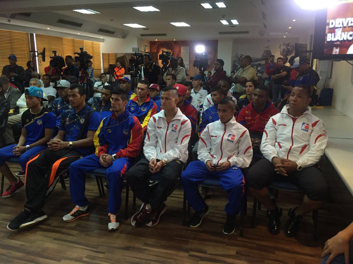 #Ahora Rueda de Prensa para la presentación de #CaciquesDeVenezuela para la VI Temporada de WSB <a href="/MervinMaldonado/">Mervin Maldonado</a>