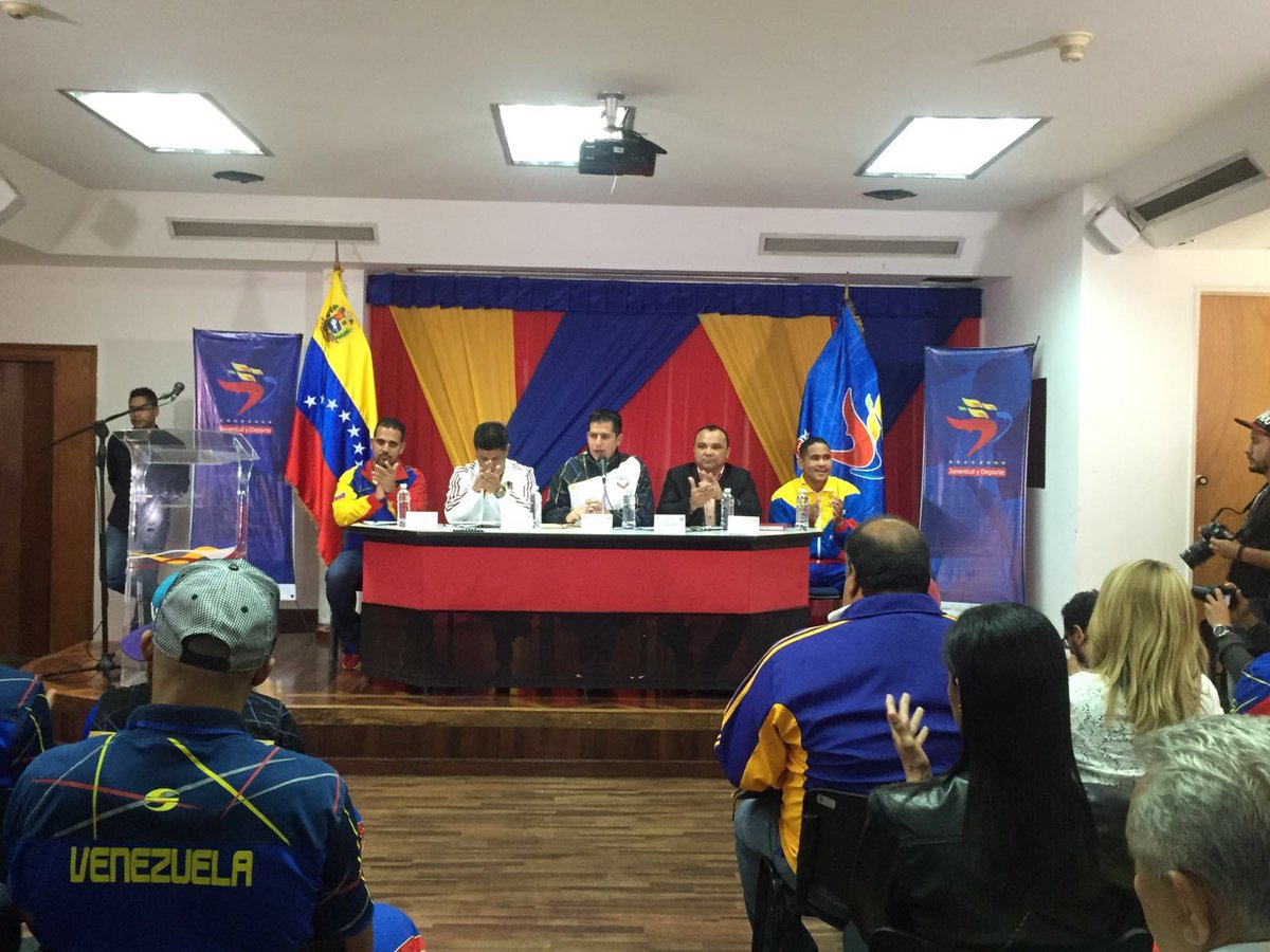 Min <a href="/MervinMaldonado/">Mervin Maldonado</a> junto a @Pinfantepsuv @JAlejandroTeran <a href="/FRANLOPEZBOXEO/">Fran Lopez</a> en rueda de prensa #CaciquesDeVenezuela