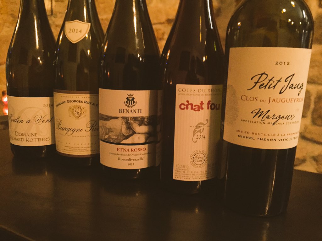 ReddparisWine's tweet photo. Un froid de canard? Venez vous réchauffer avec un bon rouge chez #redd #ouvert7/7#winebar https://t.co/wiBfR3mIV5