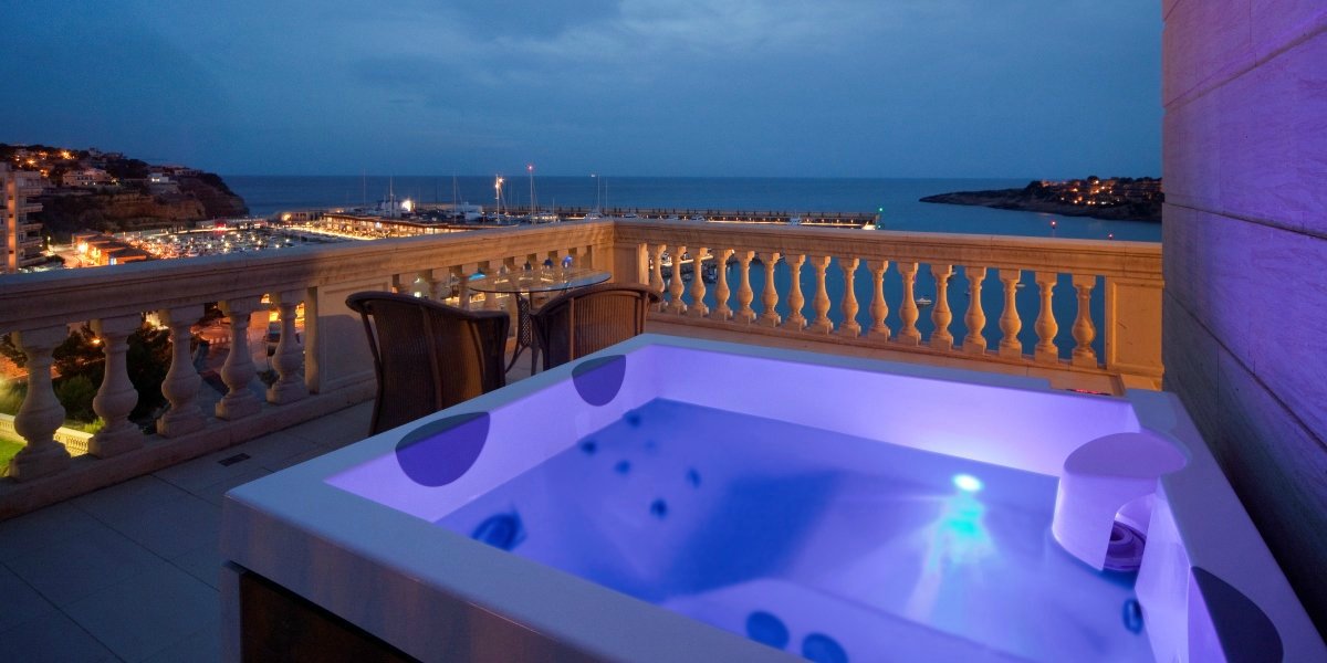 #PureSaltPortAdriano, completely refurbished, will start the season on April 28th. Book now bit.ly/PureSaltSpring…