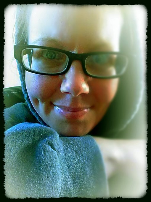 Today's look #grunge #girlsinglasses https://t.co/eR2V6byz70<a href="/tag/grunge"class="tags">#grunge</a><a href="/tag/girlsinglasses"class="tags">#girlsinglasses</a>