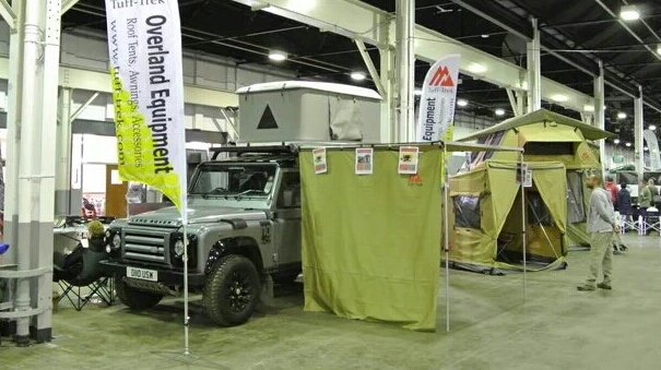 MerdyDerksen's tweet photo. #VersatileDefenders @TuffTrek : shower, toilet, dressingroom for #DefenderDrivers? A #Defender can be it all! π https://t.co/EO0zISyVjO