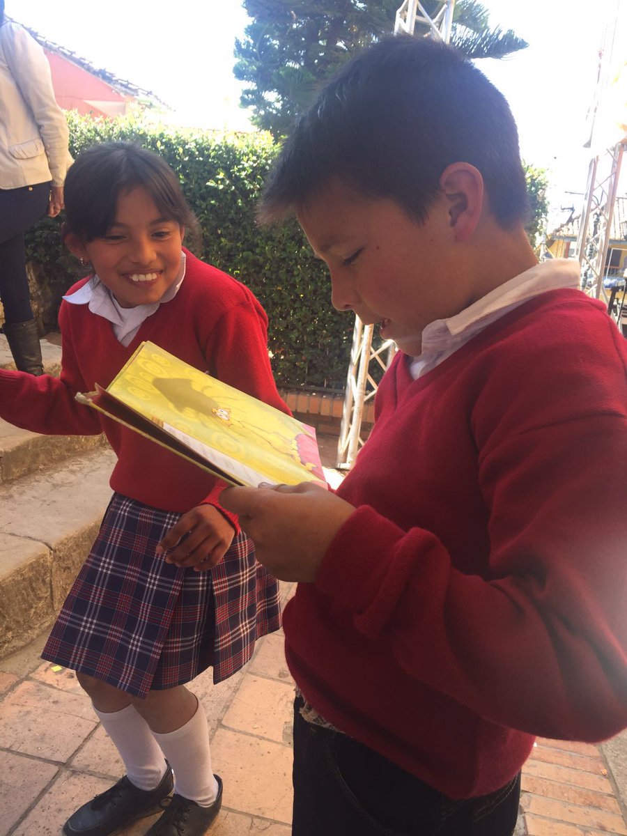 NancyAmayaBoy's tweet photo. Estamos seguros que para el aprovechamiento del tiempo libre, la lectura es la mejor opción. #MiTiempoEsOro https://t.co/8LyCcd3aat