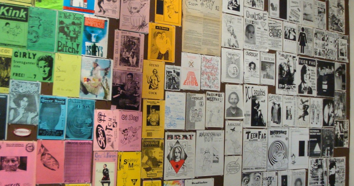 HuffPostArts's tweet photo. Why the zine community still chooses to connect offline: https://t.co/dHT4OPpd4D via @sara_bee https://t.co/RWdNHacZky