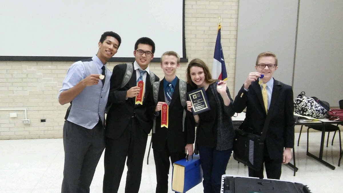 MBHSDebate's tweet image. Congrats to the MBHS Debate team who competed at the Tarront County Tournament! Fill up that trophy case!