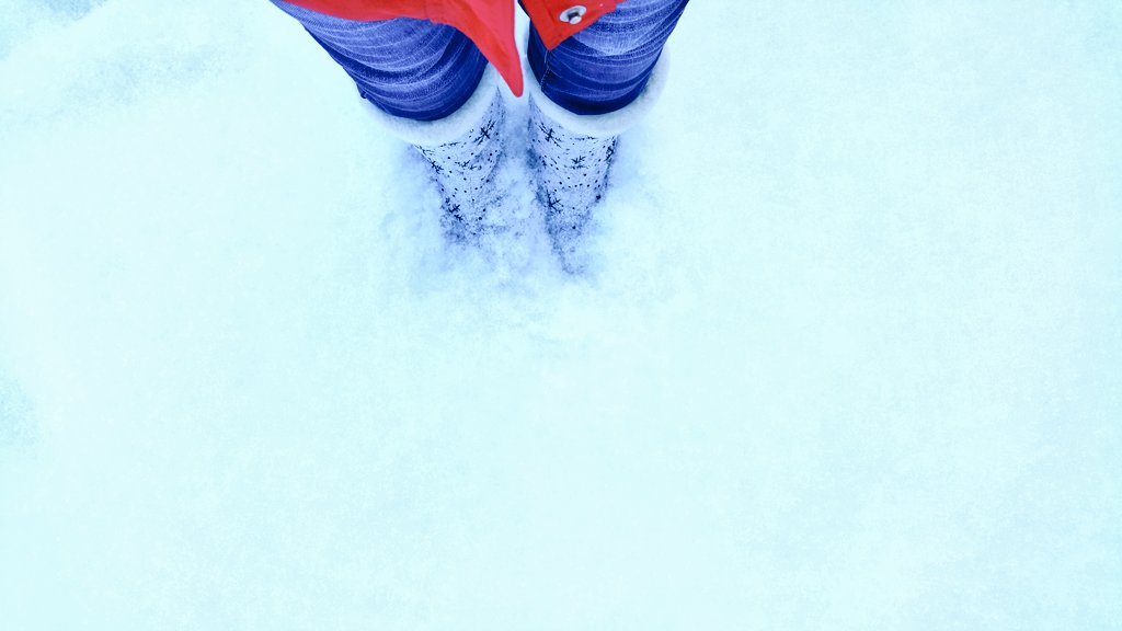 5_Alexa_5's tweet photo. У кого сейчас снежок #снежище #аснегидет #зима #ясугроб #зимапришла https://t.co/dD8WoAPSGB