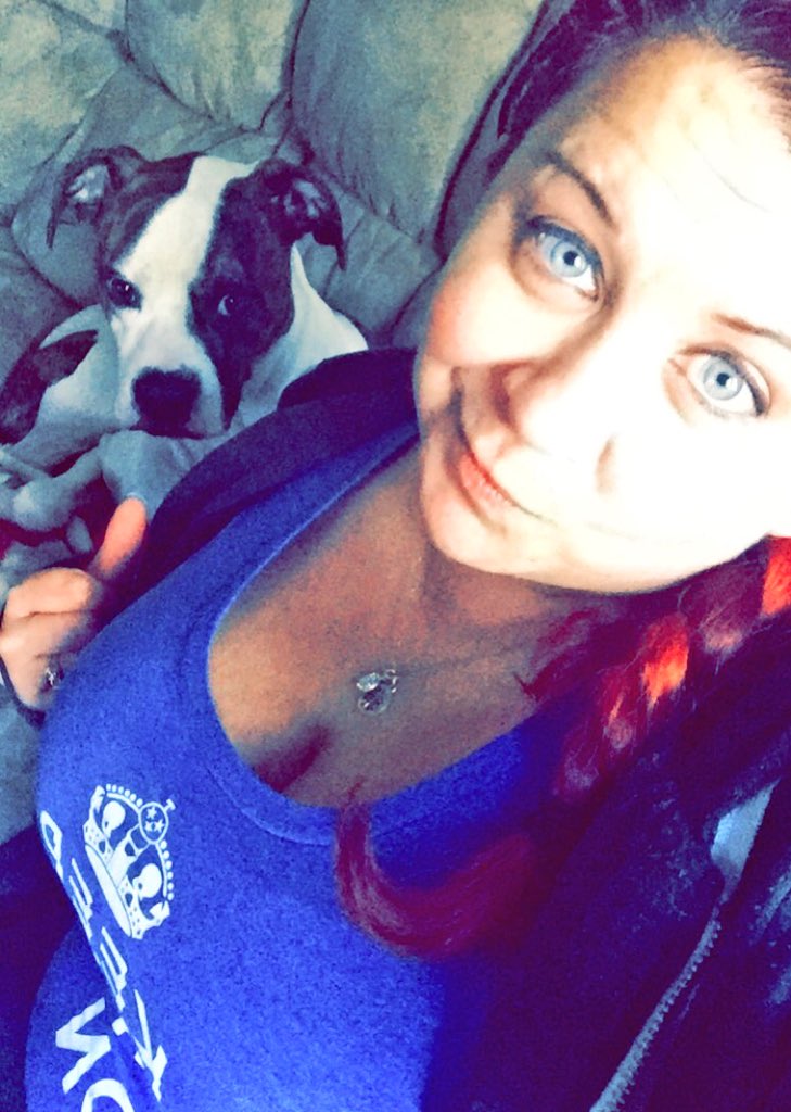 jade0423's tweet photo. Chillin with Duke on my day off 💙 #puppylove #Duke #KCCO #chiveon https://t.co/OHtC7nRwtx